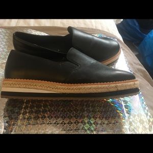 New never worn flat shoes 7 wide